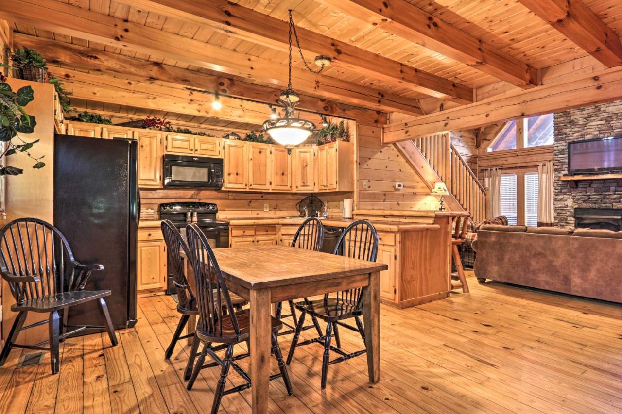 Pigeon Forge Cabin With Games, 1 Mi To Parkway! المظهر الخارجي الصورة