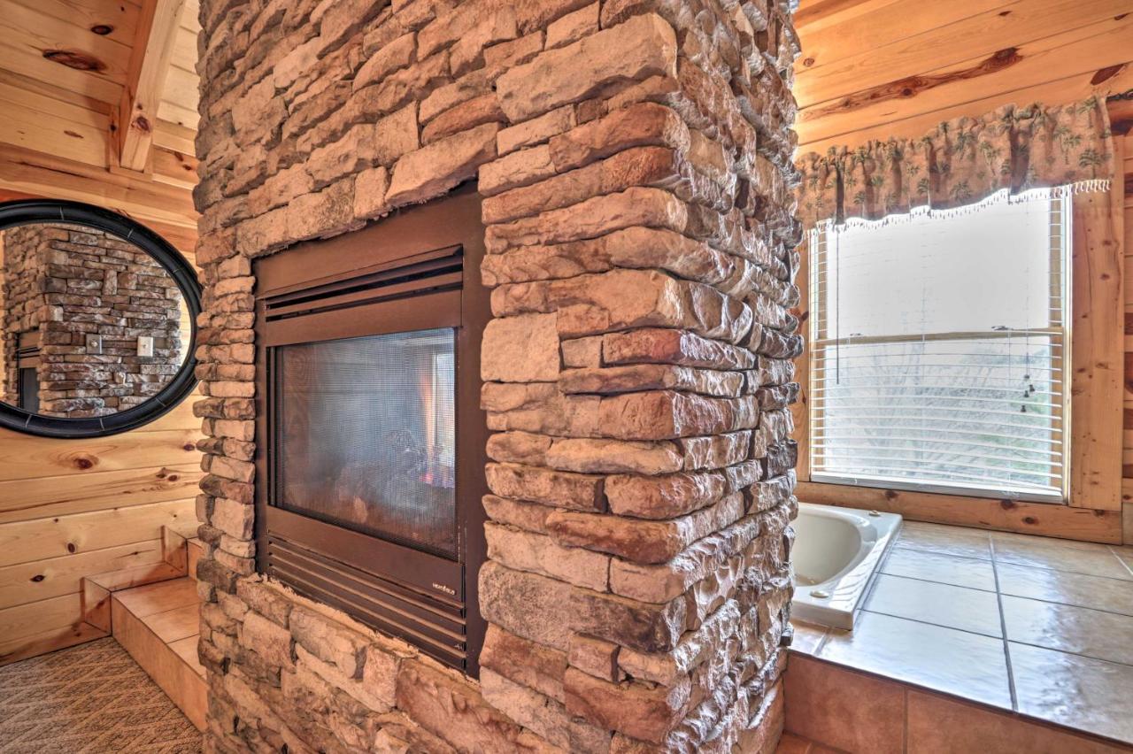 Pigeon Forge Cabin With Games, 1 Mi To Parkway! المظهر الخارجي الصورة